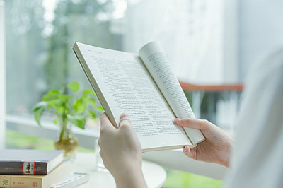 報考中央財經(jīng)大學在職研究生可以升職嗎？